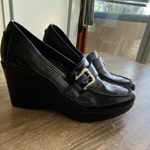 Donald Pliner leather wedge loafers